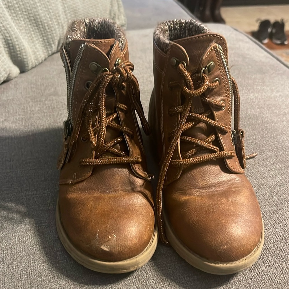 Wonder nation boots 12C